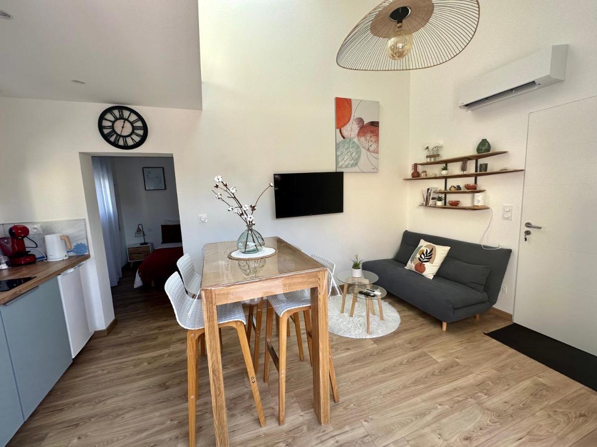 Le Pouticaire Apartment Salinelles Екстериор снимка